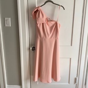 Gal Meets Glam Yvonne Rose dress